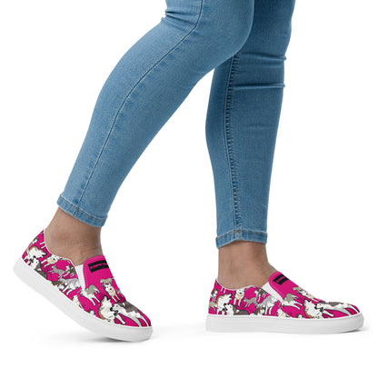 White women's slip-on canvas shoes with bow detail from Eccentric Chemistry’s Wag Experiment collection, stylish and comfortable.